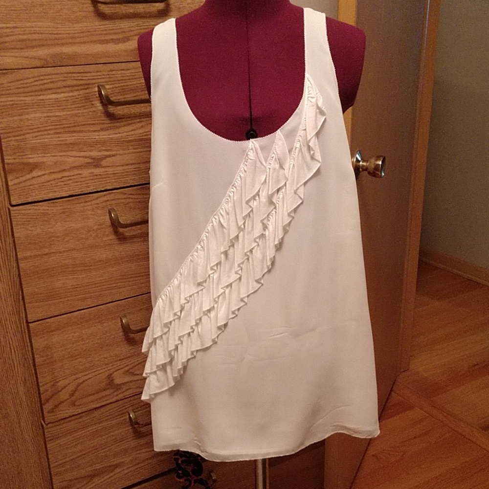 Off White 100% silk tank top/dressy shell